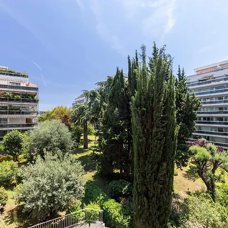 6 Couchages Dans Avec Piscine * Juan-les-Pins
